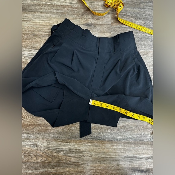 Athleta Skyline Hightrise  Shorts Tie Size 6 Black - Picture 6 of 6